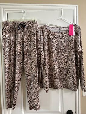 NWT Lily Pulitzer Loungewear Top and Pants Matching Set